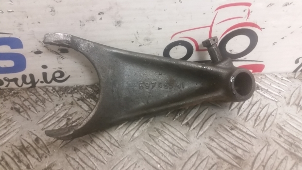 Трансмиссия для Экскаваторов-погрузчиков Massey Ferguson 50b Transmission Selector Fork 897065m1: фото 1 Трансмиссия для Экскаваторов-погрузчиков Massey Ferguson 50b Transmission Selector Fork 897065m1: фото 1