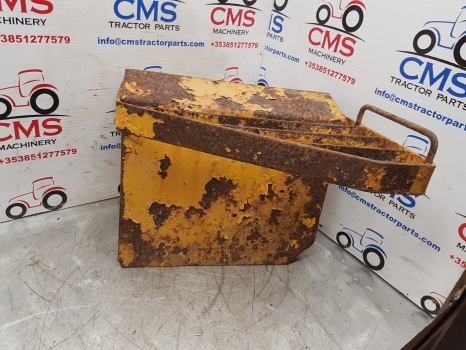 Massey Ferguson 50d Foot Step Lhs. Please Check The Photos. - Боковая подножка для Тракторов: фото 1