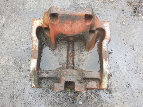 Massey Ferguson 50h, 50hx, Front Axle Casting 3510463m1 - Передняя ось для Экскаваторов-погрузчиков: фото 1 Massey Ferguson 50h, 50hx, Front Axle Casting 3510463m1 - Передняя ось для Экскаваторов-погрузчиков: фото 1
