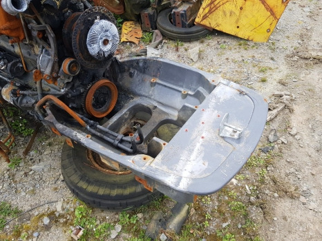 Massey Ferguson 5612 Front Axle Support With Weight Block 4377267m6, 4298510m8 - Подвеска: фото 1
