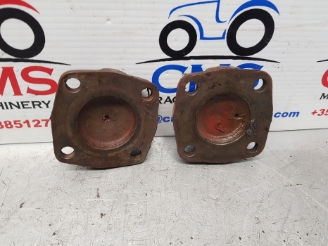 Massey Ferguson 6160, 6150 King Pin Covers 2pc 3429323m1, 3426457m1 - Подвеска для Тракторов: фото 1 Massey Ferguson 6160, 6150 King Pin Covers 2pc 3429323m1, 3426457m1 - Подвеска для Тракторов: фото 1