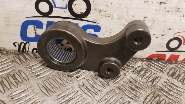 Mccormick Mc80, Mc90, Mc100, Mc105 Transmission Support Bracket 411359a1 - Трансмиссия для Тракторов: фото 1 Mccormick Mc80, Mc90, Mc100, Mc105 Transmission Support Bracket 411359a1 - Трансмиссия для Тракторов: фото 1