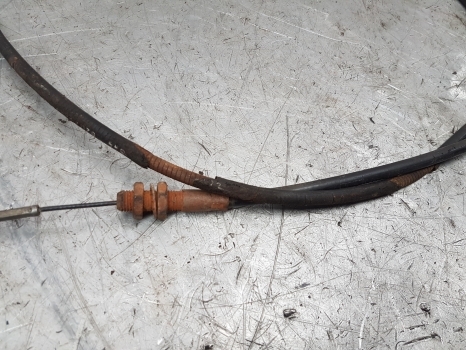 New Holland Case Tm, Mxm Series Tm140 Bonnet Control Cable 87392616, 82031363 - Капот для Тракторов: фото 1