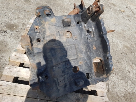 New Holland T5.120, T5.110 Front Axle Support Housing, Bolster 47642596, 13f18b - Подвеска: фото 1