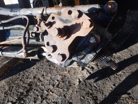 New Holland T6070 Front Axle Housing 87579152, 87633190, 87555903 - Передняя ось для Тракторов: фото 1 New Holland T6070 Front Axle Housing 87579152, 87633190, 87555903 - Передняя ось для Тракторов: фото 1