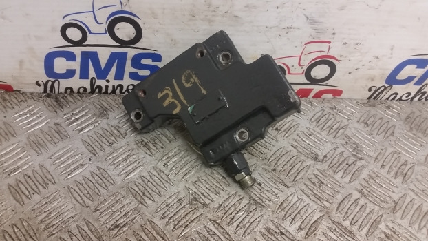 New Holland T7, Tm, T7000, Tm7000 Series Tm120 Control Valve Plate 5195157 - Гидравлика: фото 1