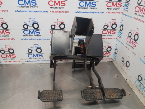 New Holland T7040, Tsa, T7000, Brake, Clutch Pedal Kit 87547108, 87547109 - Детали тормозной системы для Сельскохозяйственной техники: фото 1 New Holland T7040, Tsa, T7000, Brake, Clutch Pedal Kit 87547108, 87547109 - Детали тормозной системы для Сельскохозяйственной техники: фото 1