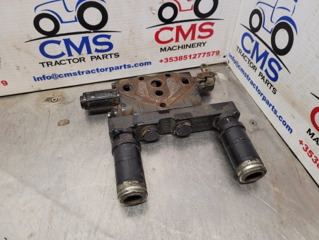 New Holland Tn, Tn60 Da Deluxe Hydraulic Auxiliary Spool Valve 5176800, 5176799 - Гидравлика: фото 1 New Holland Tn, Tn60 Da Deluxe Hydraulic Auxiliary Spool Valve 5176800, 5176799 - Гидравлика: фото 1