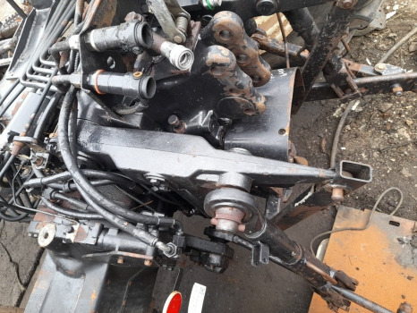 Valtra 6400, 6100, 6200, 6300 Crossshaft Arm Lhs V33333500 - Подвеска: фото 1