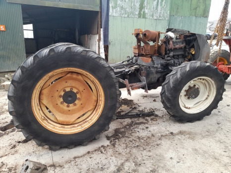 Valtra 6400 Front, Rear Axle, Transmission, Hydraulic, Lift, Pto, Engine Parts - Двигатель и запчасти: фото 1 Valtra 6400 Front, Rear Axle, Transmission, Hydraulic, Lift, Pto, Engine Parts - Двигатель и запчасти: фото 1