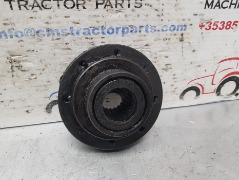 Ford 10 Series 7810 Carraro 709/19s2 Bevel Pinion Flange Car123399; 83957805 - Запчасти для Тракторов: фото 1 Ford 10 Series 7810 Carraro 709/19s2 Bevel Pinion Flange Car123399; 83957805 - Запчасти для Тракторов: фото 1
