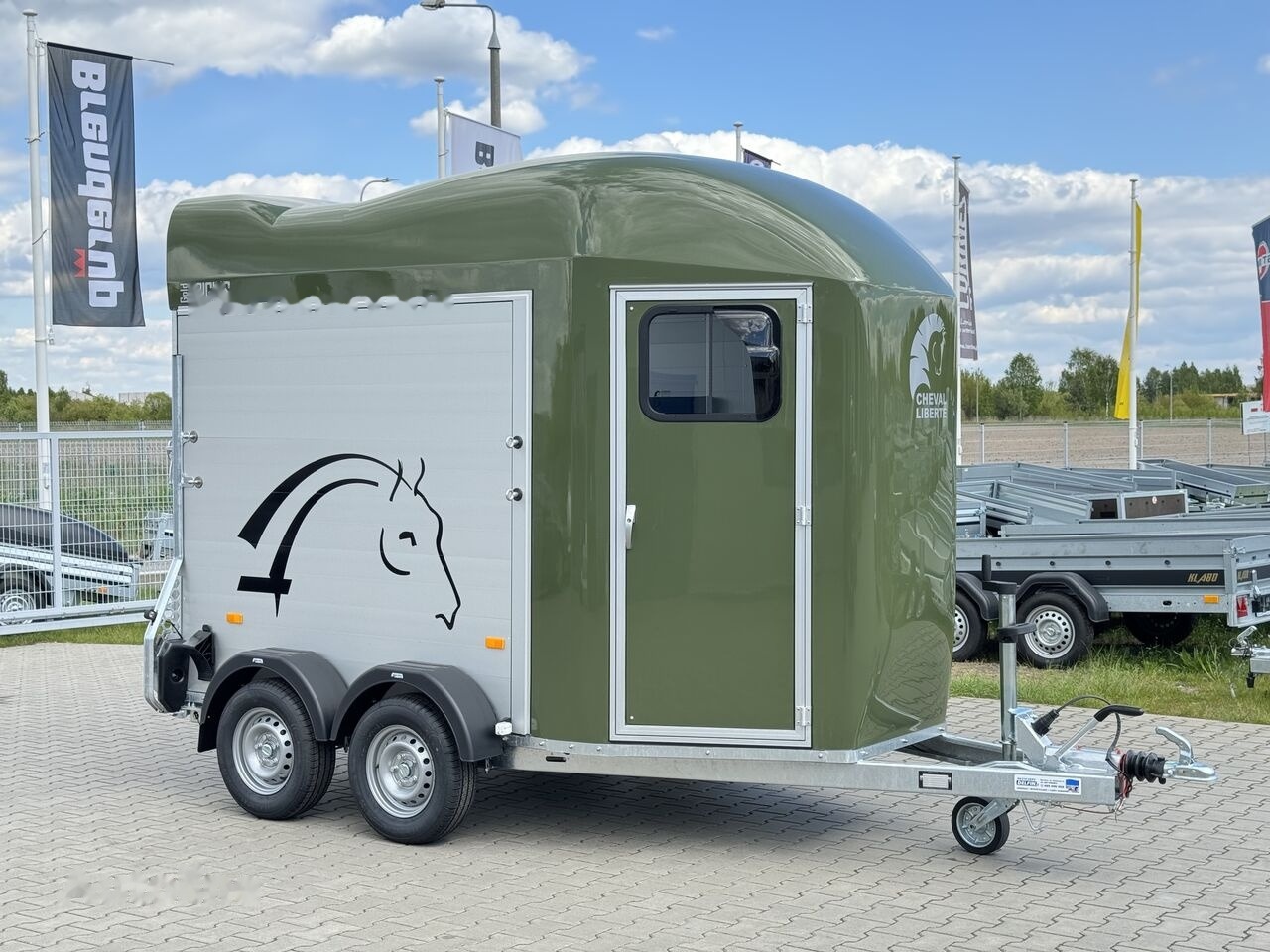 Cheval Liberté Gold Origins ALU 2000 kg - Прицеп-коневоз: фото 1