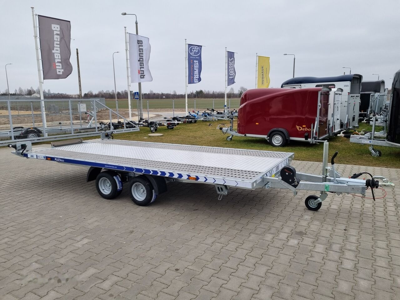 Lorries PLI-27 4521 car platform trailer 450x210 cm laweta - Прицеп-автовоз: фото 1 Lorries PLI-27 4521 car platform trailer 450x210 cm laweta - Прицеп-автовоз: фото 1