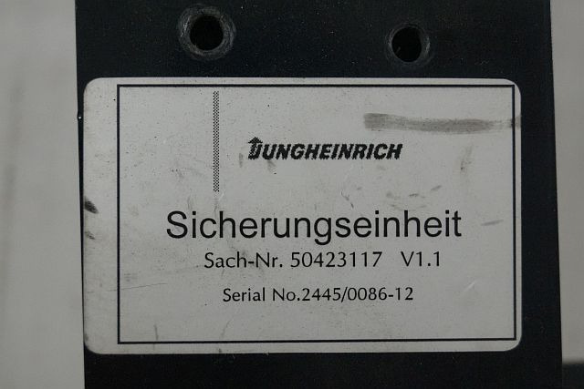 Jungheinrich 50423117 | Fuse holder for ETV from 2003 till 2011 V1,1 sn. 2445/00 Fuse holder for ETV from 2003 till 2011 V1,1 sn. 2445/0086-12 - Предохранитель для Погрузочно-разгрузочной техники: фото 2 Jungheinrich 50423117 | Fuse holder for ETV from 2003 till 2011 V1,1 sn. 2445/00 Fuse holder for ETV from 2003 till 2011 V1,1 sn. 2445/0086-12 - Предохранитель для Погрузочно-разгрузочной техники: фото 2