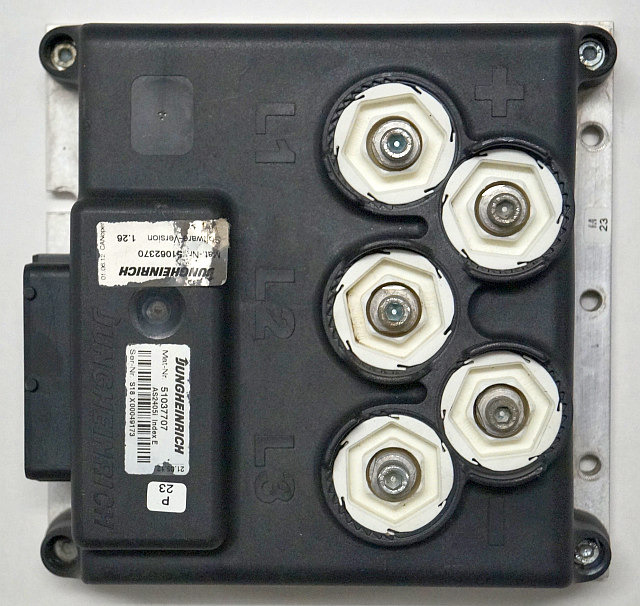 Jungheinrich 51037707 | Rij regeling driving controller AS2405i index E Sw. 1,31 - Блок управления для Погрузочно-разгрузочной техники: фото 1 Jungheinrich 51037707 | Rij regeling driving controller AS2405i index E Sw. 1,31 - Блок управления для Погрузочно-разгрузочной техники: фото 1