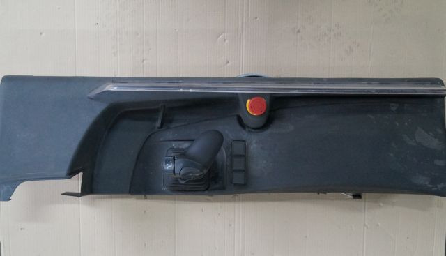 Jungheinrich 51186819 | Dashboard right incl. noodstop schakelaar Emergency disc Dashboard right incl. noodstop schakelaar Emergency disconnector for ETV year 2011 till 2016 - Приборная панель для Погрузочно-разгрузочной техники: фото 1