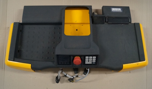 Jungheinrich 51343941 | Battery cover complete with cover 51302942 , display KD Battery cover complete with cover 51302942 , display KD mini 800k Junior 51350393, codekey and emergency stop 51188896 - 51365195 for EC models from year 2016 - Кабина и интерьер для Погрузочно-разгрузочной техники: фото 1