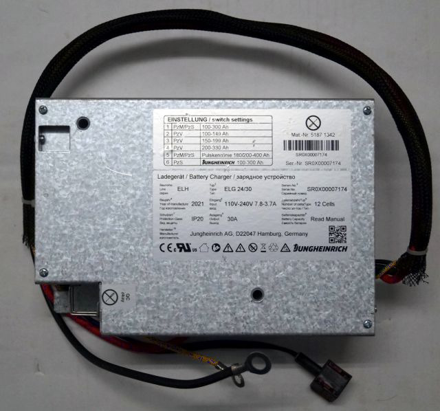 Jungheinrich 51871342 | build in charger 24V/30A 100-300Ah sn. SR0X0007174  - Электрическая система для Погрузочно-разгрузочной техники: фото 1
