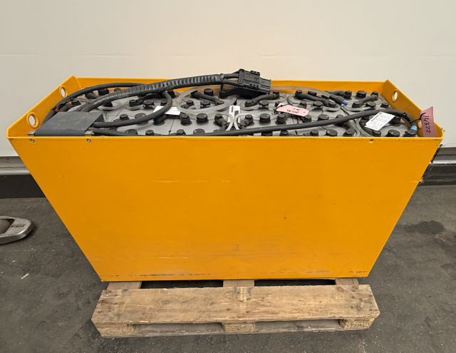 Jungheinrich unknown | Battery 48V775Ah 48 5PZS775 Year 2022 weight 1119 kg sn. Battery 48V775Ah 48 5PZS775 Year 2022 weight 1119 kg sn. C81306479 outside measurement 1220x420x770cm - Аккумулятор для Погрузочно-разгрузочной техники: фото 1 Jungheinrich unknown | Battery 48V775Ah 48 5PZS775 Year 2022 weight 1119 kg sn. Battery 48V775Ah 48 5PZS775 Year 2022 weight 1119 kg sn. C81306479 outside measurement 1220x420x770cm - Аккумулятор для Погрузочно-разгрузочной техники: фото 1