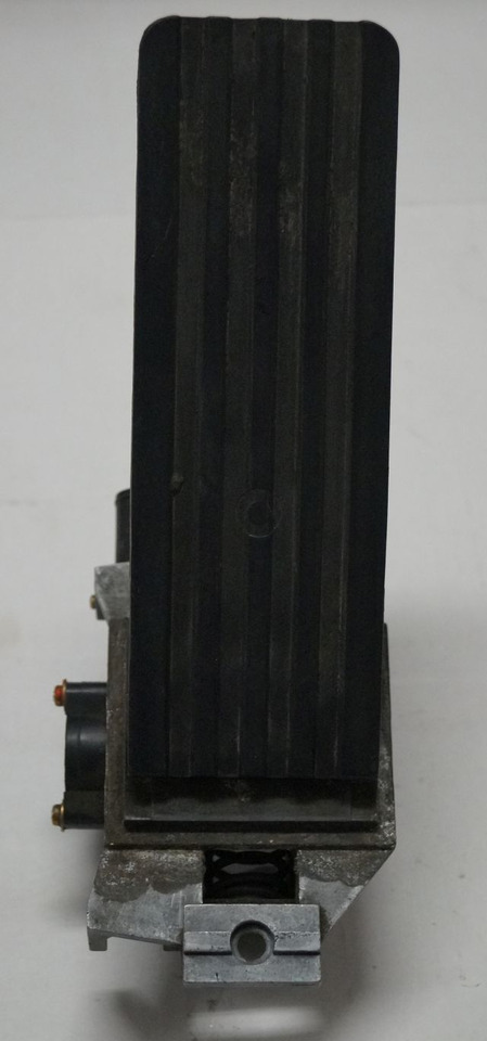 Still 343576 | Rij pedaal Drive pedal sn. 7781 Rij pedaal Drive pedal sn. 7781 - Электрическая система для Погрузочно-разгрузочной техники: фото 1 Still 343576 | Rij pedaal Drive pedal sn. 7781 Rij pedaal Drive pedal sn. 7781 - Электрическая система для Погрузочно-разгрузочной техники: фото 1