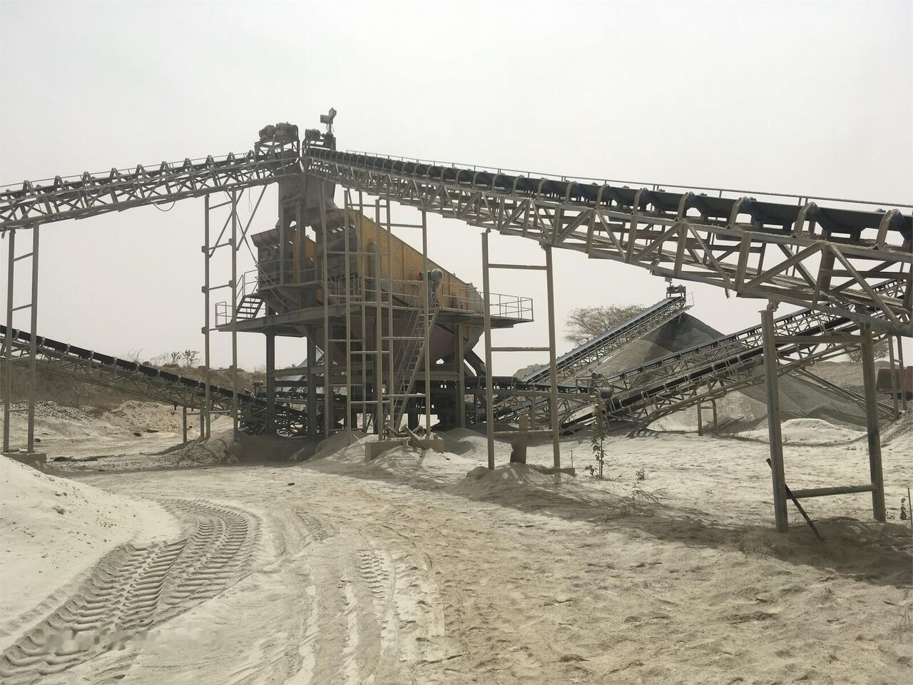 Новый Грохот Kinglink Inclined Basalt Vibrating Screen 4YK2160: фото 1 Новый Грохот Kinglink Inclined Basalt Vibrating Screen 4YK2160: фото 1