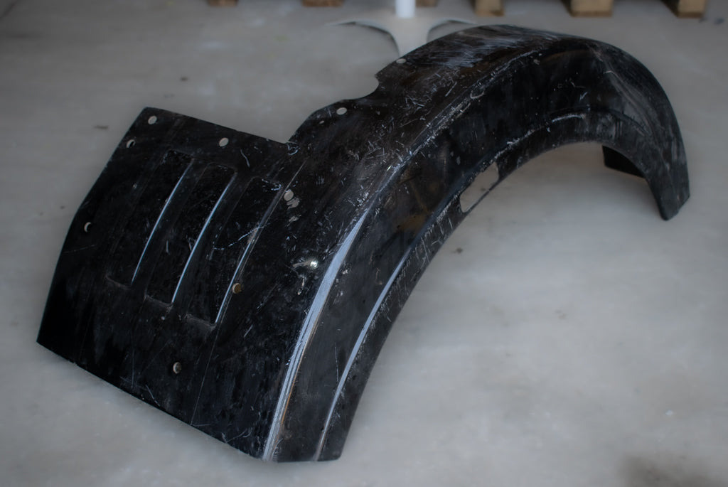 MERCEDES-BENZ 381-389 RIGHT CABIN FENDER (PASSENGER) - Кузов и экстерьер для Грузовиков: фото 1 MERCEDES-BENZ 381-389 RIGHT CABIN FENDER (PASSENGER) - Кузов и экстерьер для Грузовиков: фото 1