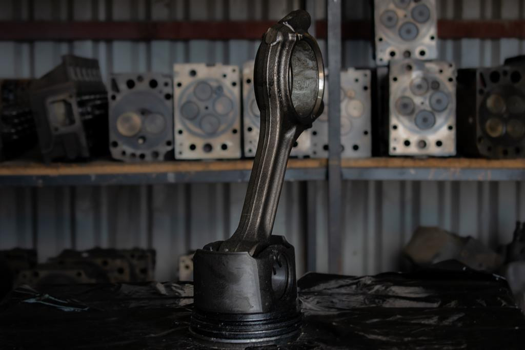 MERCEDES-BENZ ACTROS PISTON WITH CONNECTING ROD EURO VI FOR ENGINE CODE ΟΜ 471 - Шатун для Грузовиков: фото 1 MERCEDES-BENZ ACTROS PISTON WITH CONNECTING ROD EURO VI FOR ENGINE CODE ΟΜ 471 - Шатун для Грузовиков: фото 1