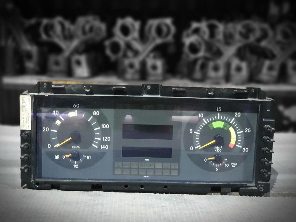 MERCEDES-BENZ ATEGO EURO III - BLACK DISPLAY - SMALL - Приборная панель для Грузовиков: фото 1 MERCEDES-BENZ ATEGO EURO III - BLACK DISPLAY - SMALL - Приборная панель для Грузовиков: фото 1