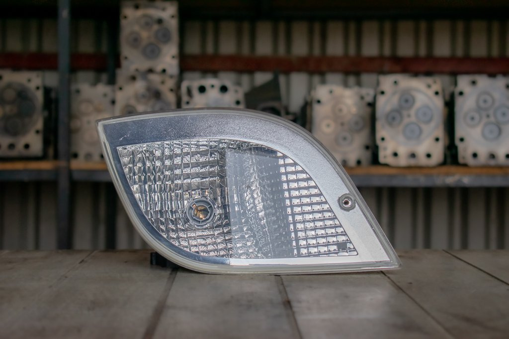 MERCEDES-BENZ ATEGO II CORNER FLASHLIGHT - PASSENGER - Свет/ Освещение для Грузовиков: фото 1