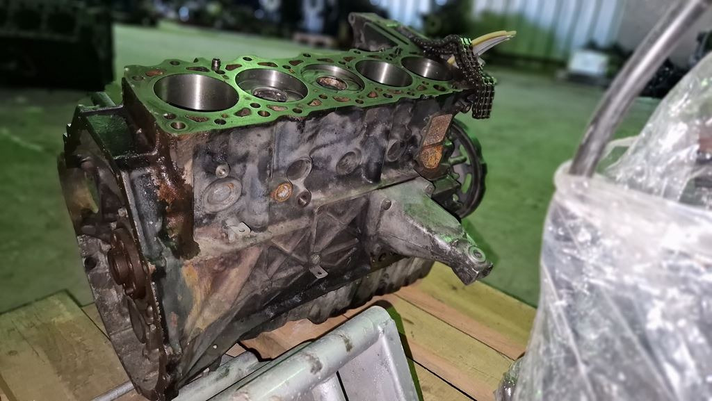 MERCEDES-BENZ SPRINTER 602 980 - Блок цилиндров для Грузовиков: фото 1