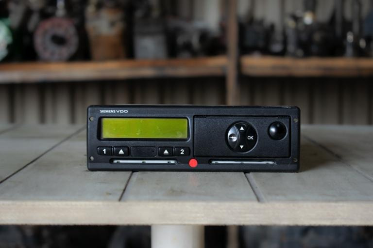 SIEMENS DIGITAL VDO 24V - Тахограф для Грузовиков: фото 1