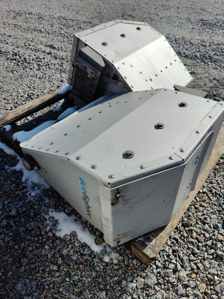 Alucar Icefighter 90l  - Запчасти для Грузовиков: фото 1