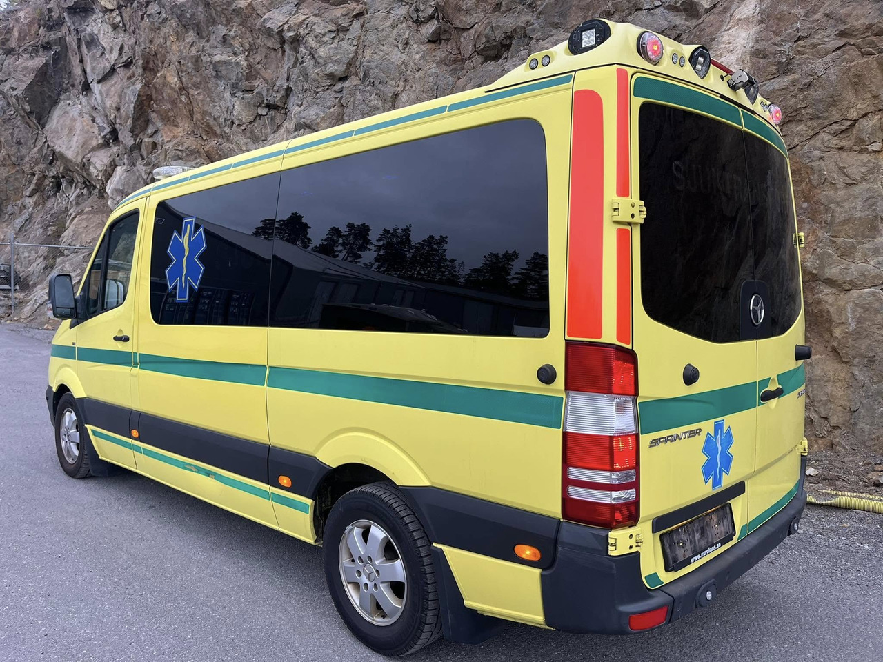 Mercedes-Benz Sprinter 316 - 2 stretcher ambulance - RESERVERAD!! - Машина скорой помощи: фото 3 Mercedes-Benz Sprinter 316 - 2 stretcher ambulance - RESERVERAD!! - Машина скорой помощи: фото 3