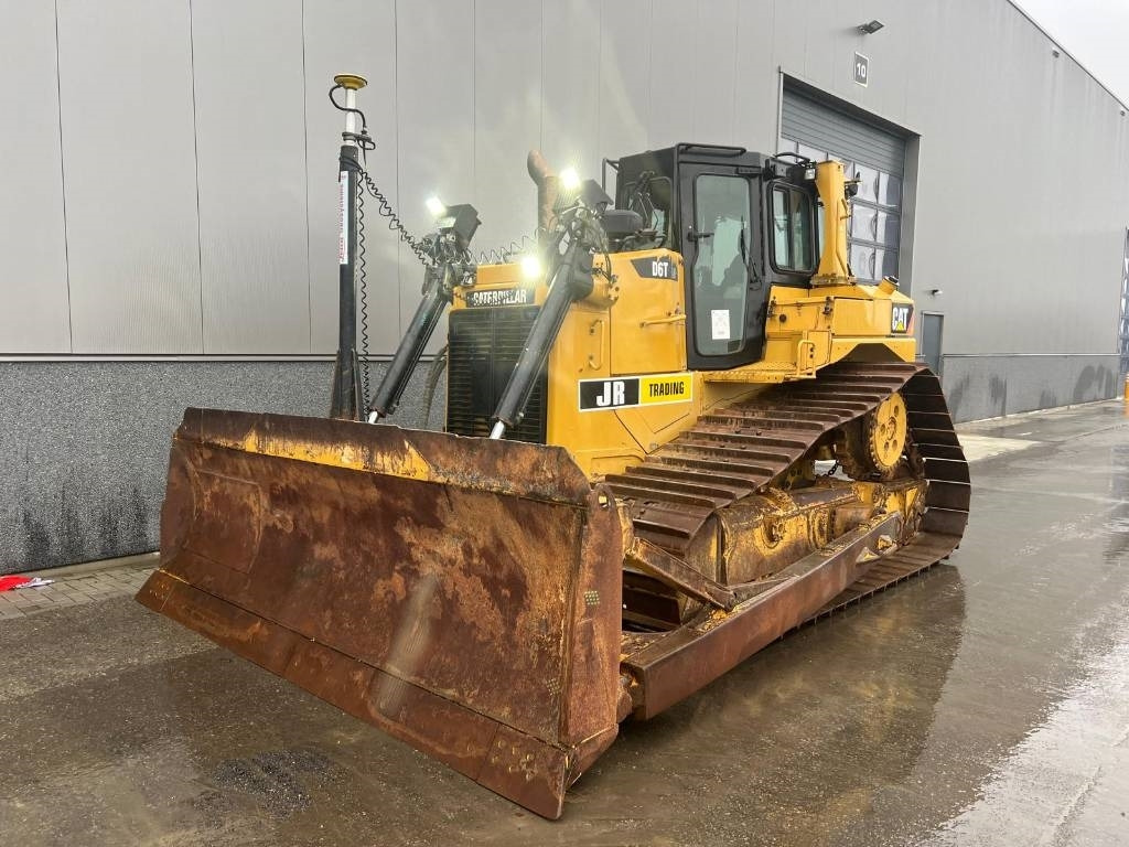 CAT D 6 T LGP (Comes with leica gps) - Бульдозер: фото 1 CAT D 6 T LGP (Comes with leica gps) - Бульдозер: фото 1