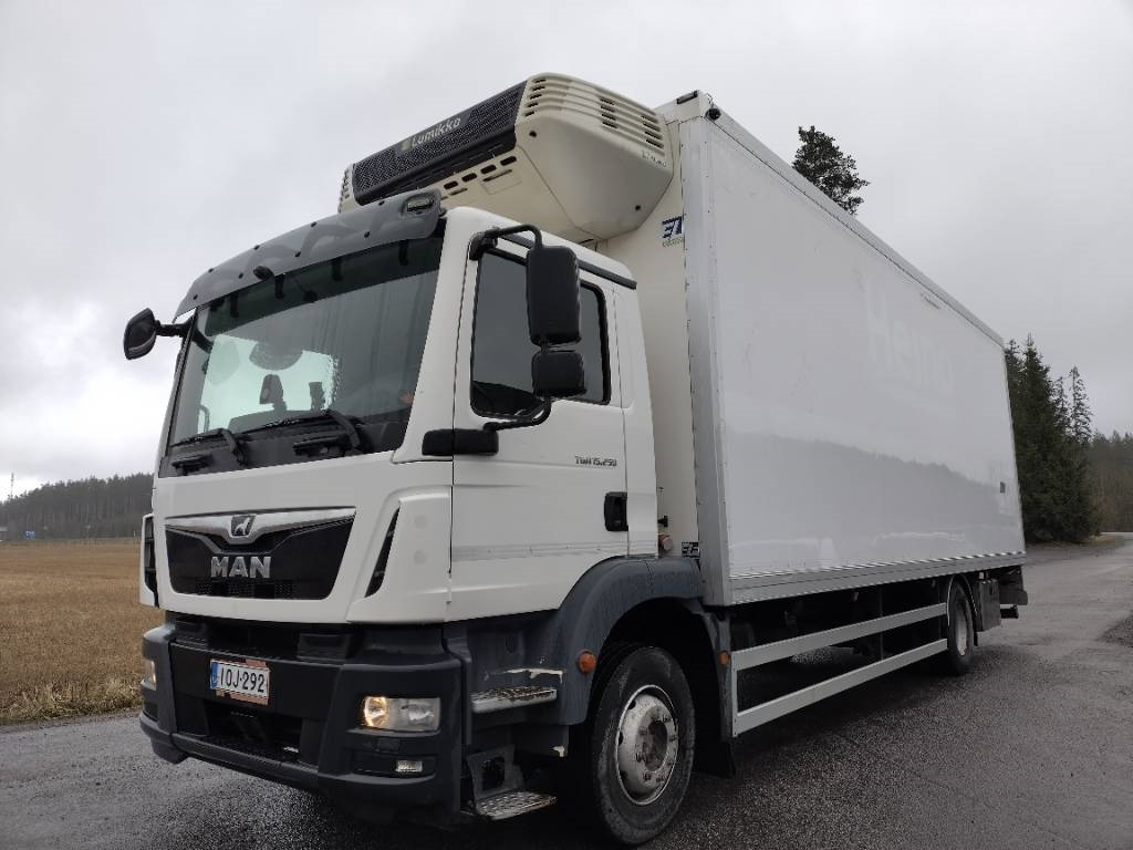 MAN TGM 15.250 7,5m kylmäkori,Lumikko kone, aj.170tkm! - Рефрижератор: фото 1 MAN TGM 15.250 7,5m kylmäkori,Lumikko kone, aj.170tkm! - Рефрижератор: фото 1
