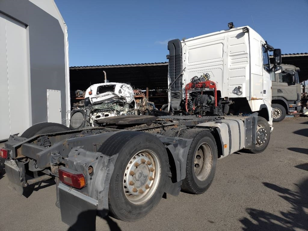 Volvo FH460 6x2 veturi kääntyvä teli - Тягач: фото 3 Volvo FH460 6x2 veturi kääntyvä teli - Тягач: фото 3