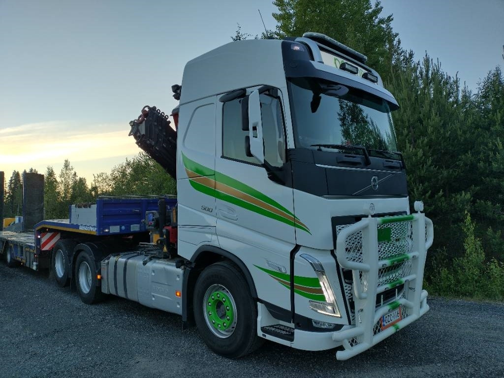 Volvo FH500 tc 6x4 HMF 2820 nosturi+jib,HCT,aj.120tkm - Тягач: фото 1 Volvo FH500 tc 6x4 HMF 2820 nosturi+jib,HCT,aj.120tkm - Тягач: фото 1