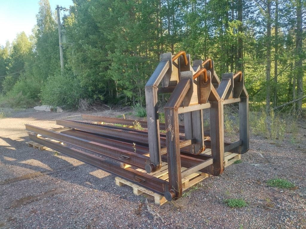 Vaihtolava juoksuja 6m koukkupäillä  - Кузов платформа: фото 1