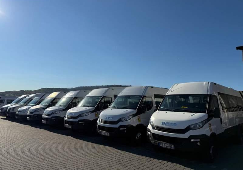 Iveco DAILY / CRAFTER / SPRINTER / WING / 23 MIEJSCA - Микроавтобус, Пассажирский фургон: фото 1 Iveco DAILY / CRAFTER / SPRINTER / WING / 23 MIEJSCA - Микроавтобус, Пассажирский фургон: фото 1
