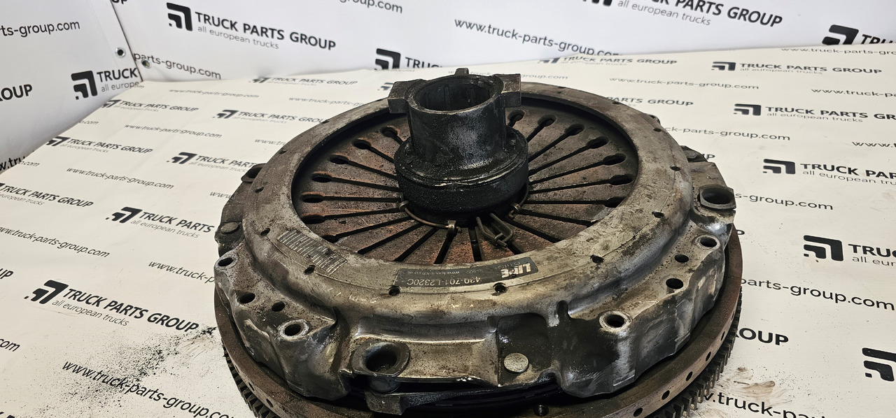 Запчасти DAF DAF XF, 106XF EURO6 emission MX13 engine flywheel, clutch set, clutch disc, clutch plate, release bearing  1546143R, 2273321, 1546143, 1665428R, 2126596, 1685711, 1686642, 1697725, 1746150, 1822487, 1: фото 1