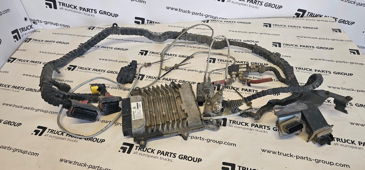 DAF DAF XF, CF EURO6 AD BLUE full exhaust system control + cables, catalyst system, nox sensors, catalyst sensors, ecu control, cable harness set 4384809, A055P962, 4307106, A040P182, 04440430, 4307786, A - Запчасти: фото 1 DAF DAF XF, CF EURO6 AD BLUE full exhaust system control + cables, catalyst system, nox sensors, catalyst sensors, ecu control, cable harness set 4384809, A055P962, 4307106, A040P182, 04440430, 4307786, A - Запчасти: фото 1