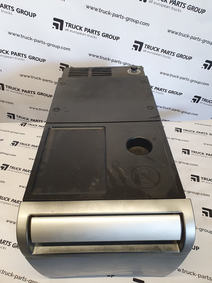 DAF DAF XF, EURO6, 106 XF fridge, climate control 1845851, 1425475, 1660722, 1794024, 1794025, 2133309, 2133309, 1929331, 1845851, 1943737, 2130638, 2299064, 2115741, 1683930, 1784025, 1725652, 2019771, - Запчасти: фото 1 DAF DAF XF, EURO6, 106 XF fridge, climate control 1845851, 1425475, 1660722, 1794024, 1794025, 2133309, 2133309, 1929331, 1845851, 1943737, 2130638, 2299064, 2115741, 1683930, 1784025, 1725652, 2019771, - Запчасти: фото 1