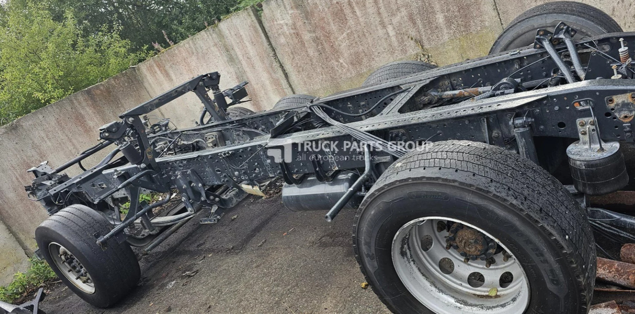 IVECO IVECO STRALIS EURO6 frame units, front frame, rear frame units 9948689, 99486841, 41031510, 41032379, 41033241, 41036073, 41213881, 504027363, 2883615, 41201584, 41221001, 41201584, 2883943, 99486839, - Запчасти для Грузовиков: фото 1