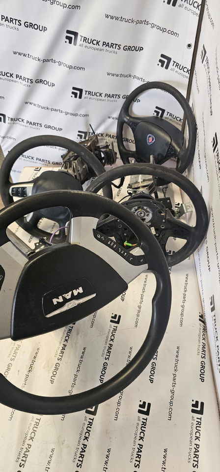 MAN MAN, DAF, SCANIA EURO6 emission steering wheels 305612799E89, 81464306065, 81464300092, 81464306078, 81464306077, 2328001, 3129109, 2327989, 305436699001, 1693758, 2057112, 2087664, 2869838, 2997856, - Запчасти: фото 1
