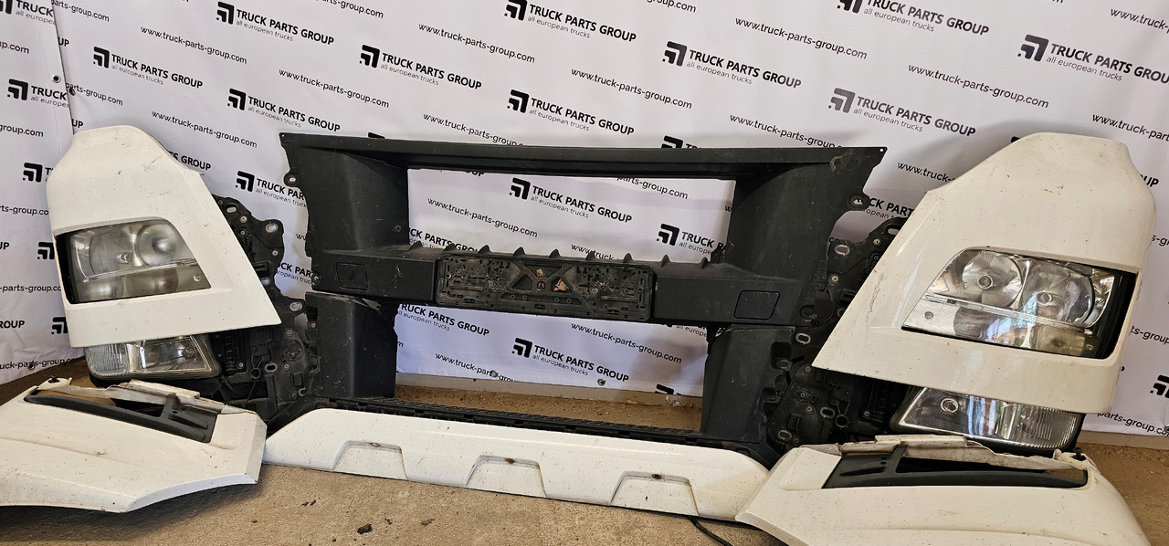 MAN MAN TGX EURO6 front bumper set, lamps, full set plastic + steps set 81416106759, 81416100559, 81626100018, 81626100024, 81626100019, 81626100023, 81251018521, 81626100040, 2V5839268, 81416100558, 8141 - Запчасти: фото 1
