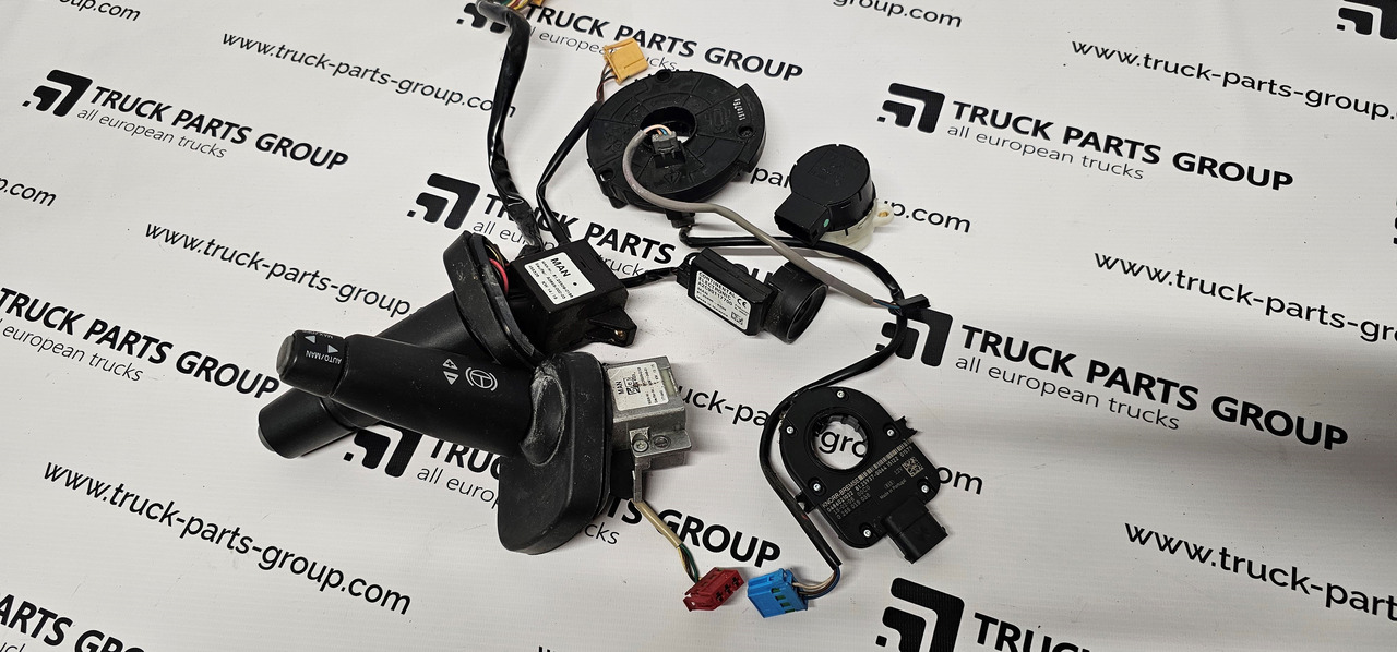 MAN MAN TGX / TGS EURO6 steering controllers set, driving position buttons, steering column switch, steering stalk 81255016035, 81464306026, 81258056006, 81255090159, 81255090188, 81259370064, 81258056005 - Запчасти для Грузовиков: фото 1 MAN MAN TGX / TGS EURO6 steering controllers set, driving position buttons, steering column switch, steering stalk 81255016035, 81464306026, 81258056006, 81255090159, 81255090188, 81259370064, 81258056005 - Запчасти для Грузовиков: фото 1