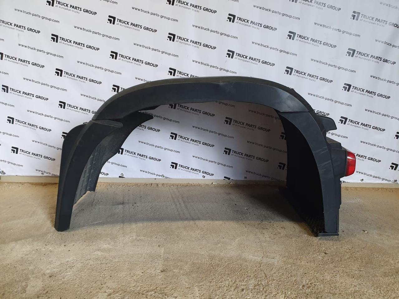 MERCEDES-BENZ Mercedes-Benz Actros MP4 rear plastic mudguards wings + brackets 9605200620, 9605200119, 9605200319, 9605200819, 9605200519, 9605200419, 9605200019, 9605200219, 9605200719, 9605200720, 96052063517284, - Запчасти для Грузовиков: фото 1 MERCEDES-BENZ Mercedes-Benz Actros MP4 rear plastic mudguards wings + brackets 9605200620, 9605200119, 9605200319, 9605200819, 9605200519, 9605200419, 9605200019, 9605200219, 9605200719, 9605200720, 96052063517284, - Запчасти для Грузовиков: фото 1