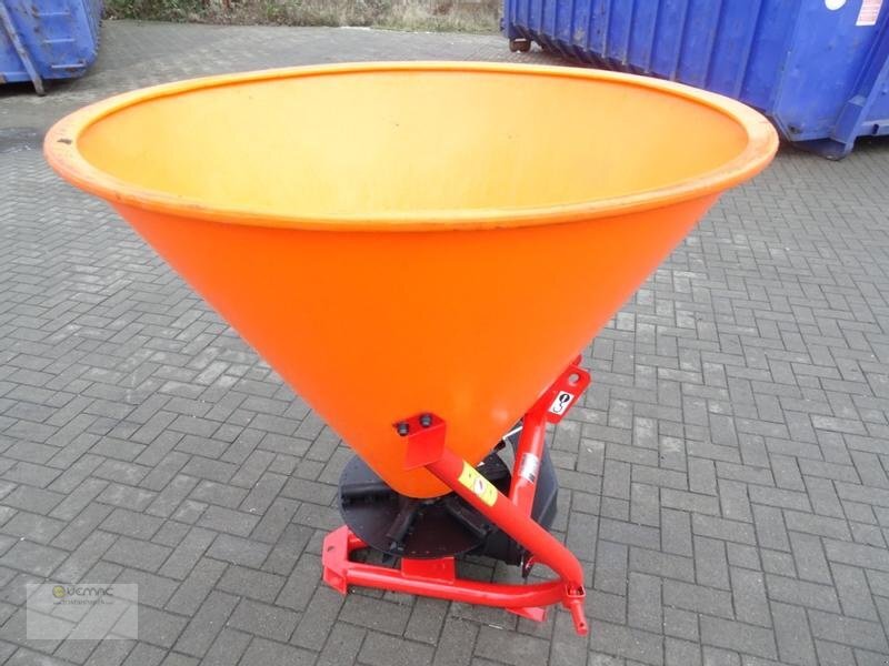 Dexwal Salzstreuer Düngerstreuer Streuer Trichterstreuer 400 Liter - Разбрасыватель песка/ Соли: фото 1 Dexwal Salzstreuer Düngerstreuer Streuer Trichterstreuer 400 Liter - Разбрасыватель песка/ Соли: фото 1
