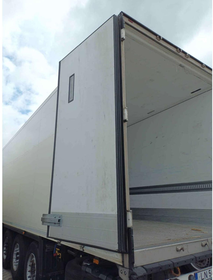 2018 Schmitz Cargobull SKO FP 45 ThermoKing SLXi 300 - Полуприцеп-рефрижератор: фото 4 2018 Schmitz Cargobull SKO FP 45 ThermoKing SLXi 300 - Полуприцеп-рефрижератор: фото 4
