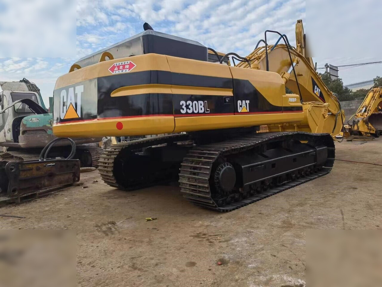 CATERPILLAR 330BL - Гусеничный экскаватор: фото 1 CATERPILLAR 330BL - Гусеничный экскаватор: фото 1
